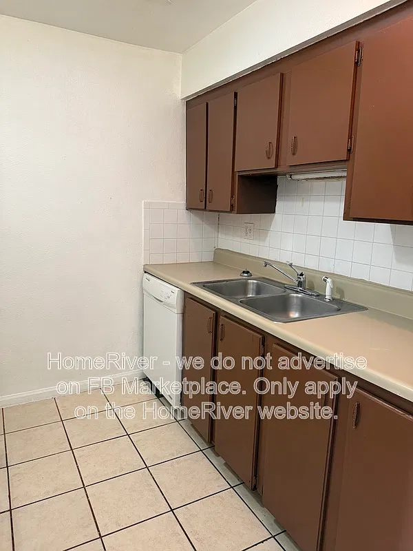 2 bed, 2.0 bath, 950 sqft, $1,350 — Photo 4