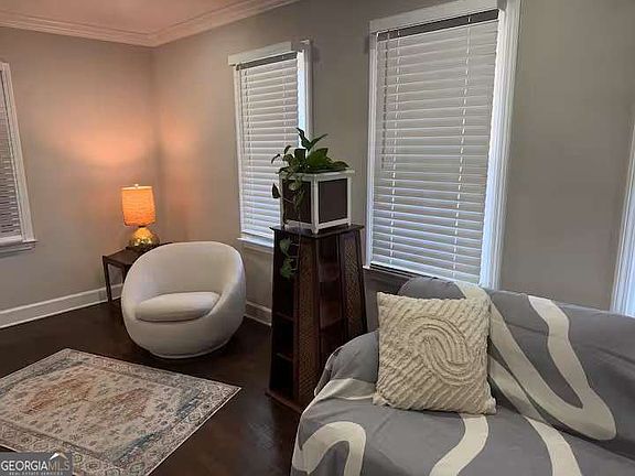 4th image of 2301 Amber Way