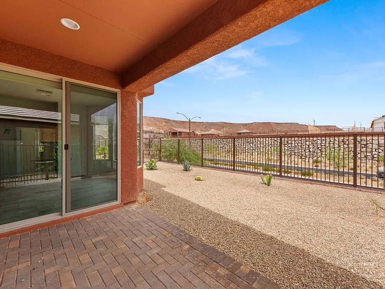 1353 Evening Breeze Ln — Photo 28