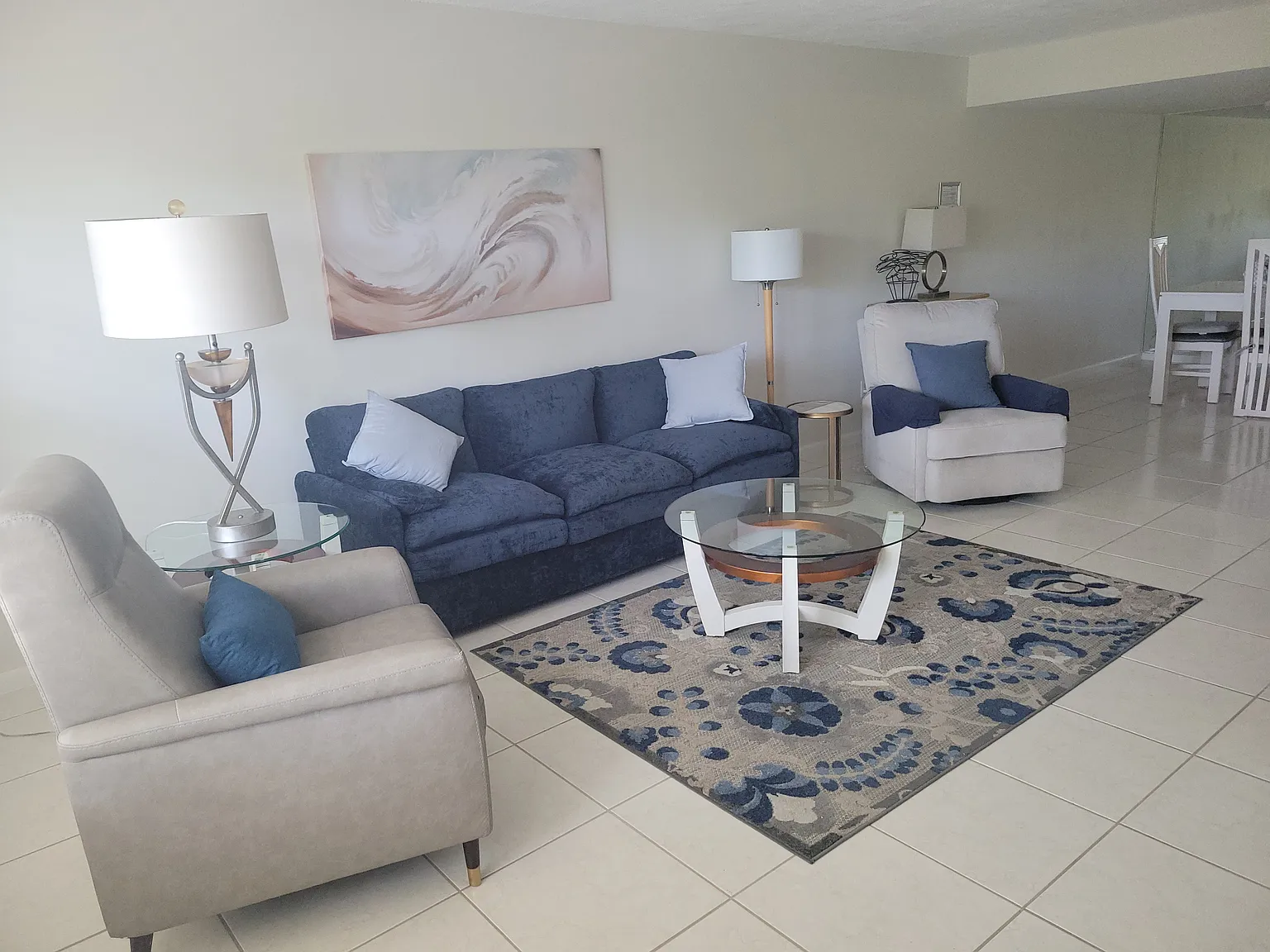 4200 Belair Ln — Photo 2