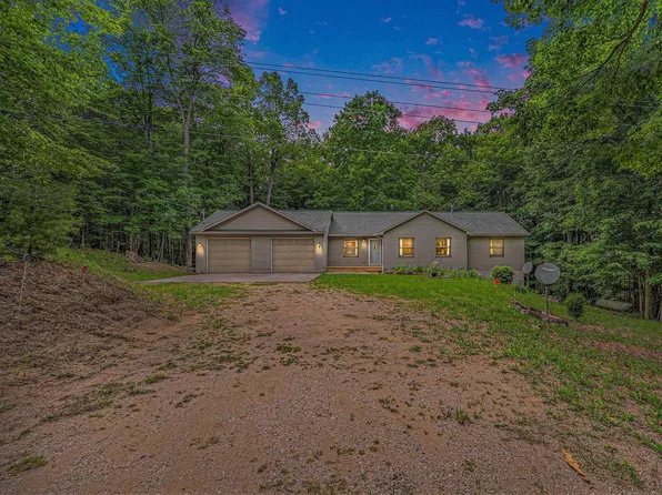 5966 Maple City Hwy, Lake Ann, MI 49650