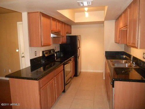 4th image of 740 W Elm St Unit 231