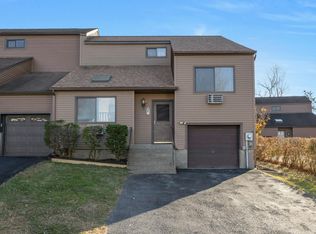 7 Larch Ct, Fishkill, NY 12524