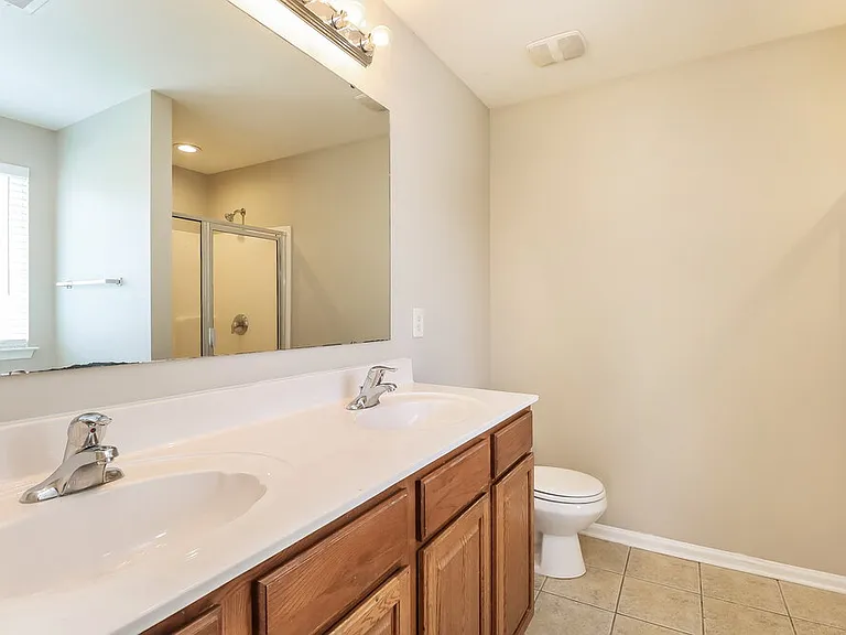 620 Wrayhill Dr — Photo 14