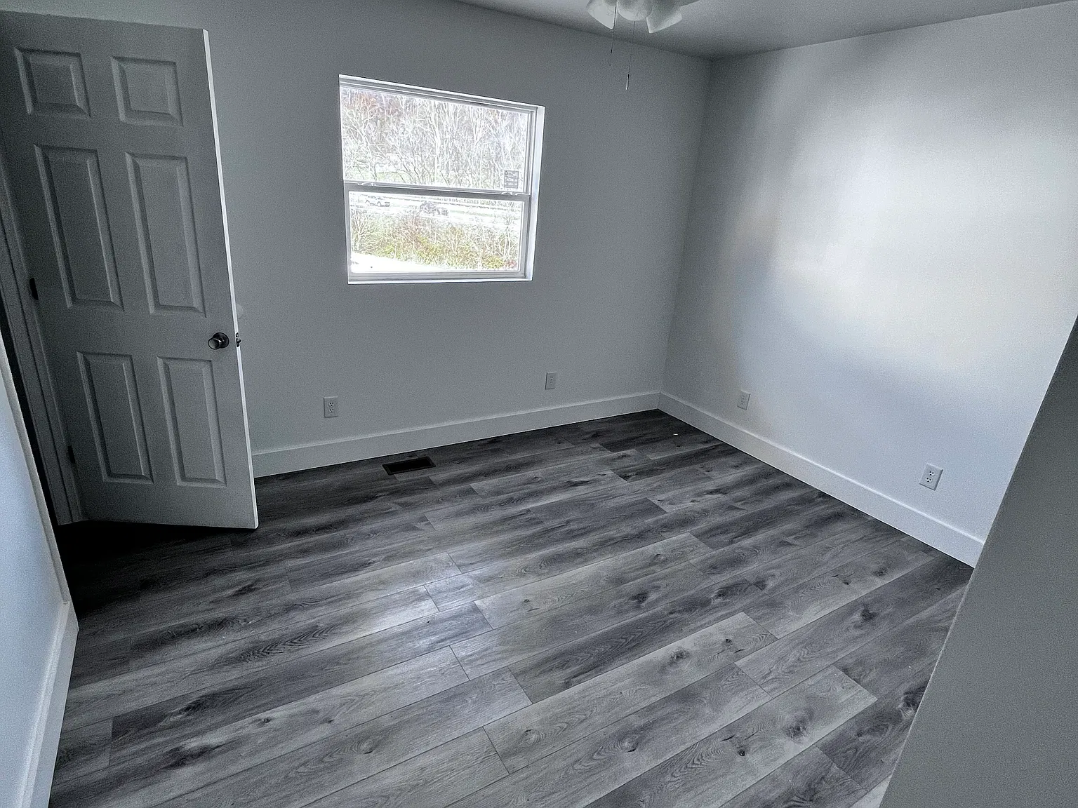 2 bed, 750 sqft, $1,000 — Photo 2