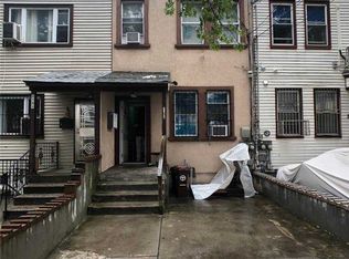 31-28 Linden Pl, Flushing, NY 11354
