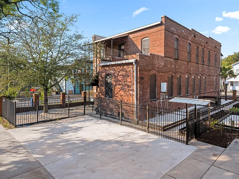 1301 E Columbus Dr #B — Photo 13