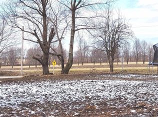 331 Ward Dr, Elkhart, IL 62634