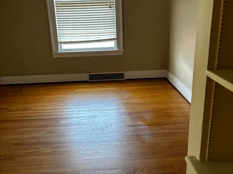 3911 Main St #1 — Photo 5