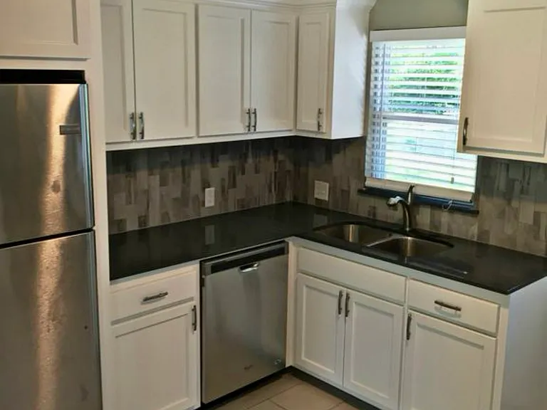 1223 Westlawn Dr — Photo 9