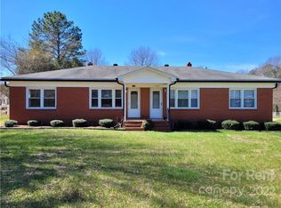 2117 Oakdale Rd, Charlotte, NC 28216
