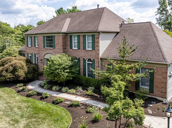 1428 Cambridge Dr, North Wales, PA 19454