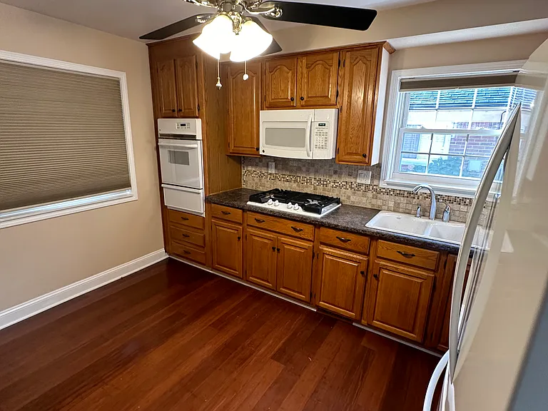 7928 Birch St — Photo 17