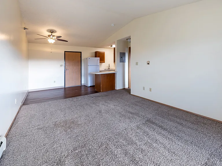 Oakland Pointe — Photo 17