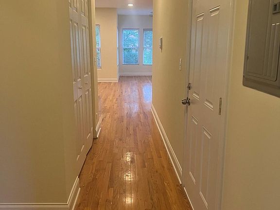 3rd image of 6832 N Ashland Blvd APT 3