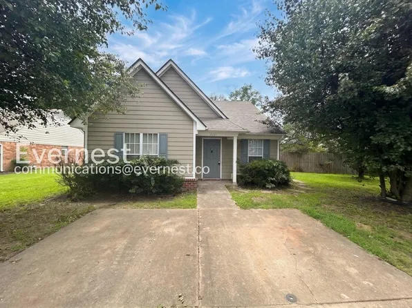 10721 Ridgefield Dr, Olive Branch, MS 38654