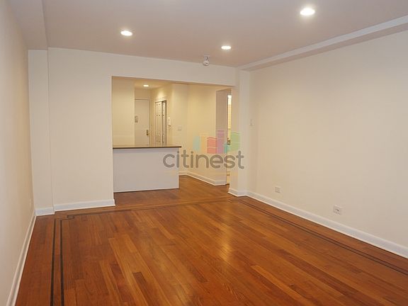 3rd image of 7 Prospect Park SW #7C7