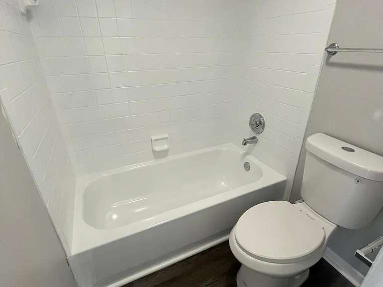 728 Executive Center Dr #21 — Photo 9