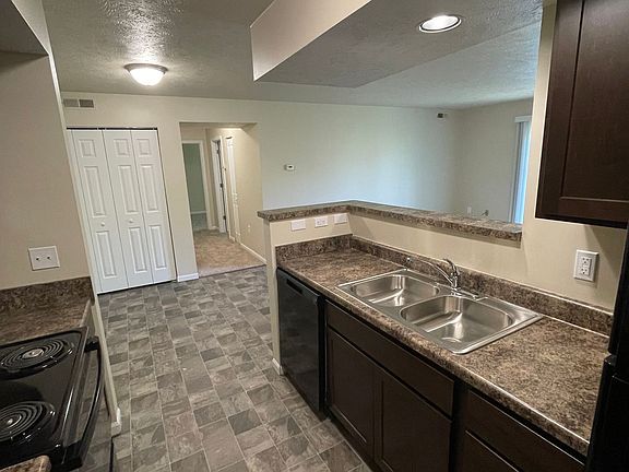 3rd image of 1710 Vale Park Rd #1410