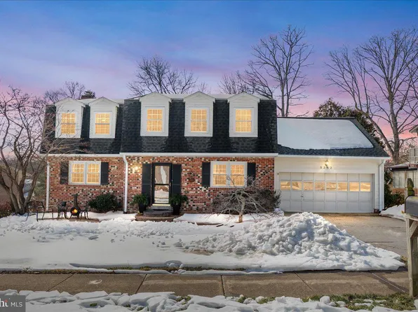 5262 Pumphrey Dr, Fairfax, VA 22032