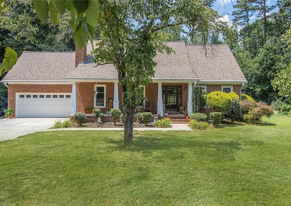 1st image of 1220 Rooster Ln