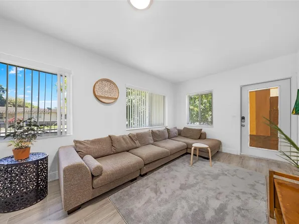 1515 NW 49th St, Miami, FL 33142