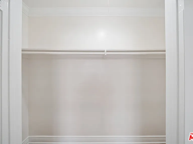 1215 N Hayworth Ave #203 — Photo 14