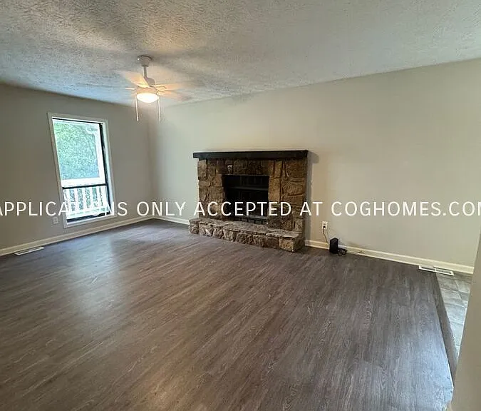 370 Booth Cir — Photo 11