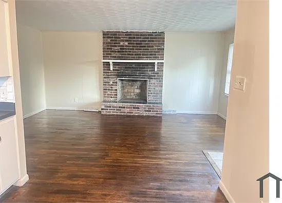 3337 Houston St — Photo 6