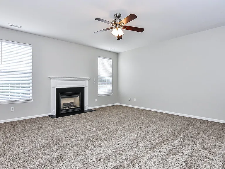 306 Hope Valley Rd — Photo 3