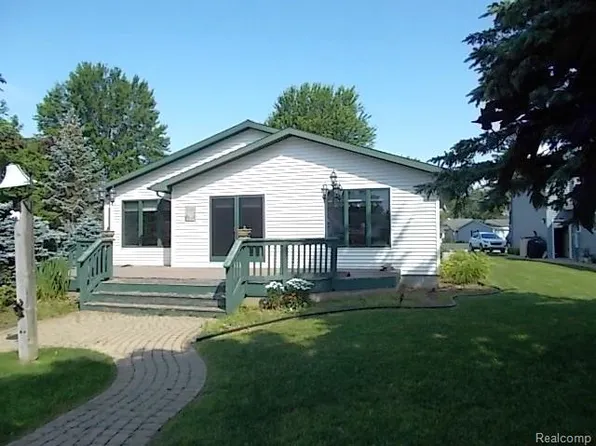 119 Pocahontas Trl, Prudenville, MI 48651