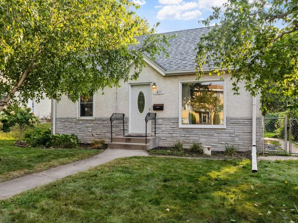 1811 Arthur St NE, Minneapolis, MN 55418