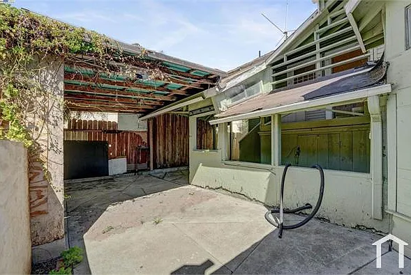 2713 Coolidge Ave — Photo 35