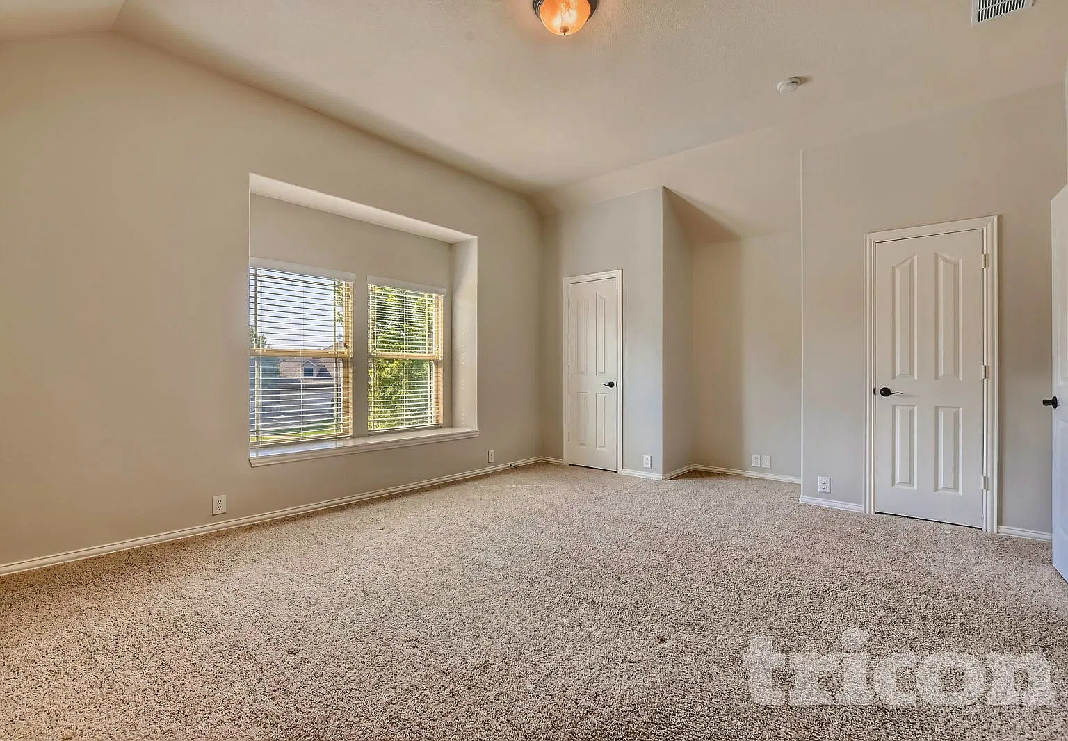 4408 Meadow Breeze Ct Mansfield TX — Photo 4