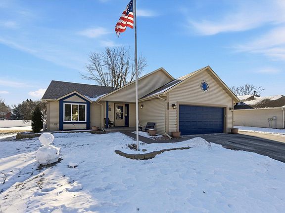 2nd image of 9141 Sierra Rd