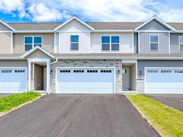 3504 Green Pastures Ln — Photo 1