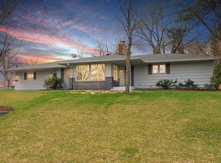 8540 Zenith Rd, Bloomington, MN 55431