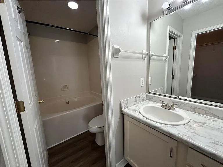 6626 Woodside Ct E — Photo 25