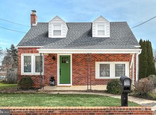 53 1st St, Windsor, PA 17366