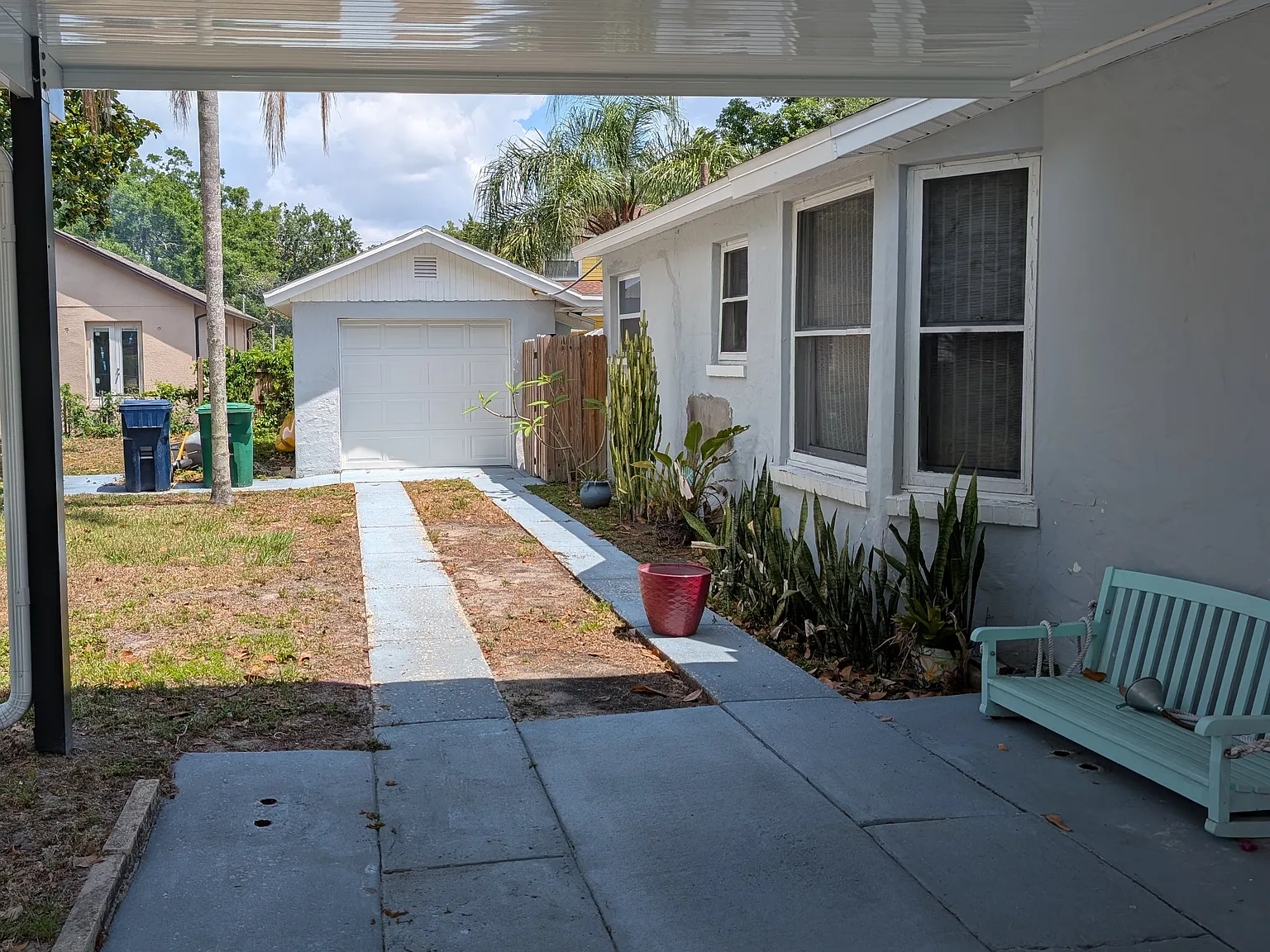 Charming 3 Bed / 2 Bath Home in Seminole Heights! — Photo 3