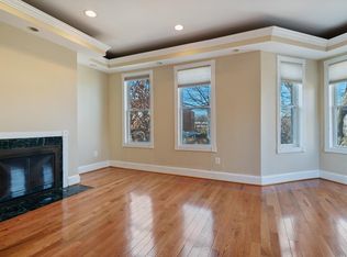 653 8th St NE #3, Washington, DC 20002