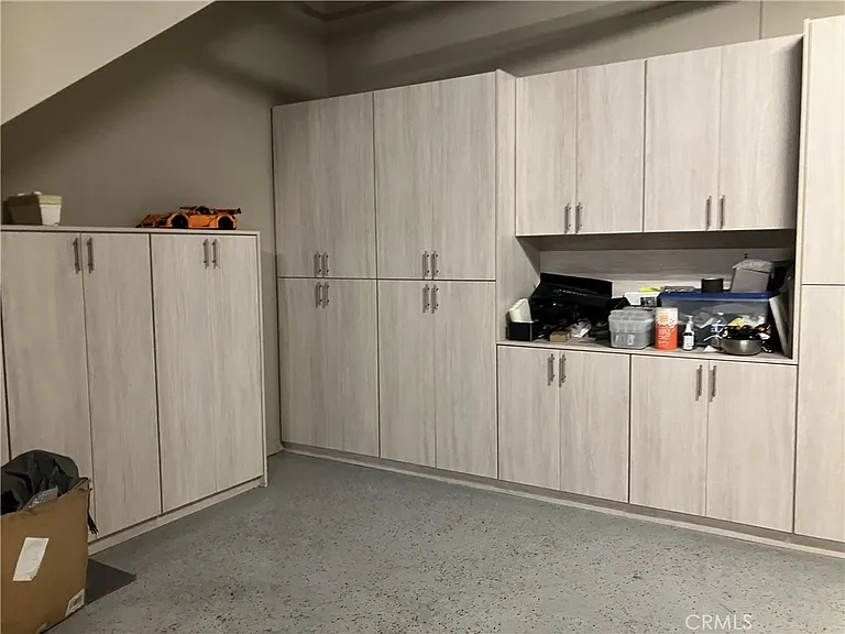 378 W Green St #131 — Photo 35