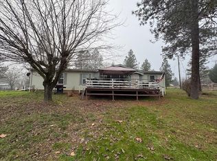 718 Three Pines Rd, Grants Pass, OR 97526