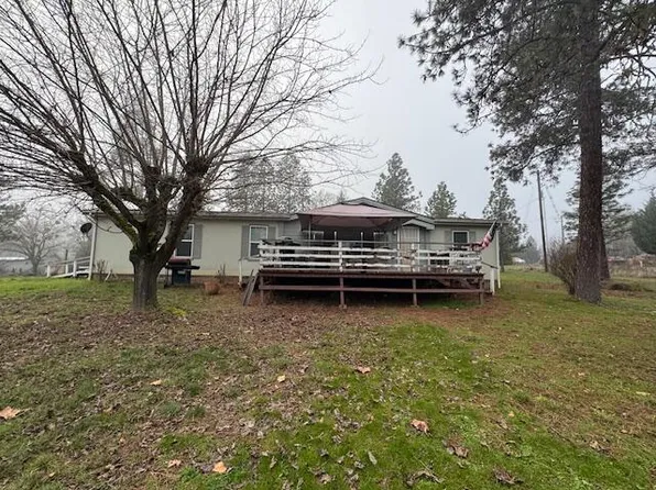 718 Three Pines Rd, Grants Pass, OR 97526