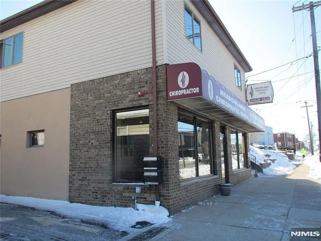 Building Photo - 360 Ridge Rd #1