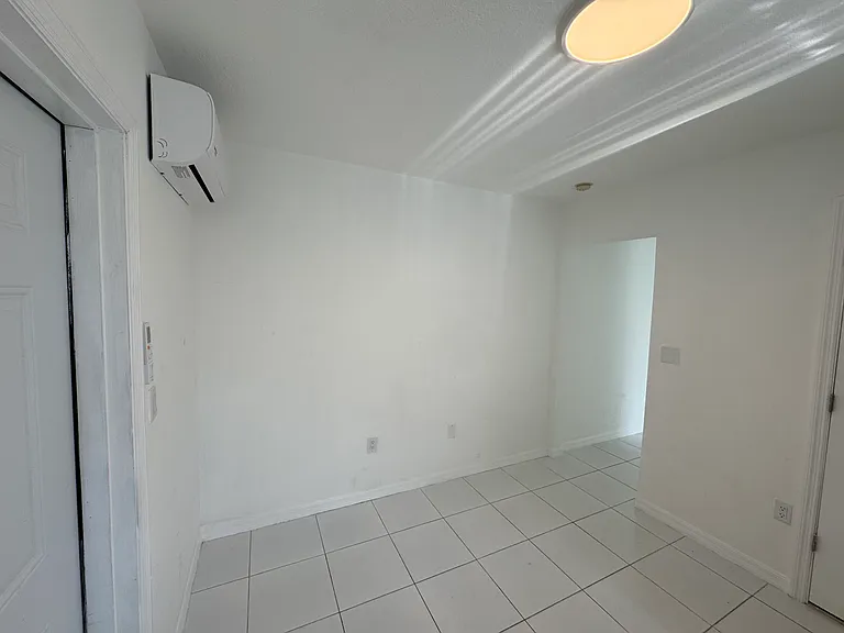 18142 SW 139th Path — Photo 4
