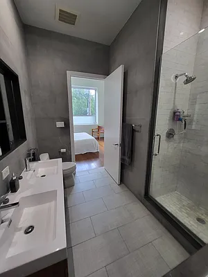 Rented by Miriam Izsak Realty  LLC | media 22