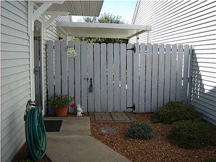 5th image of 5919 Foxfield Dr