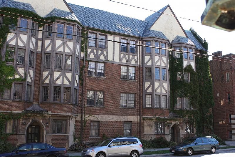 1st image of 12065 Edgewater Dr APT 9