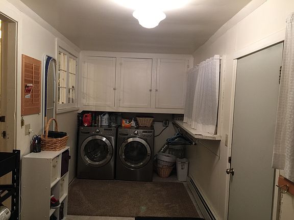 Large Laundry/Mudroom